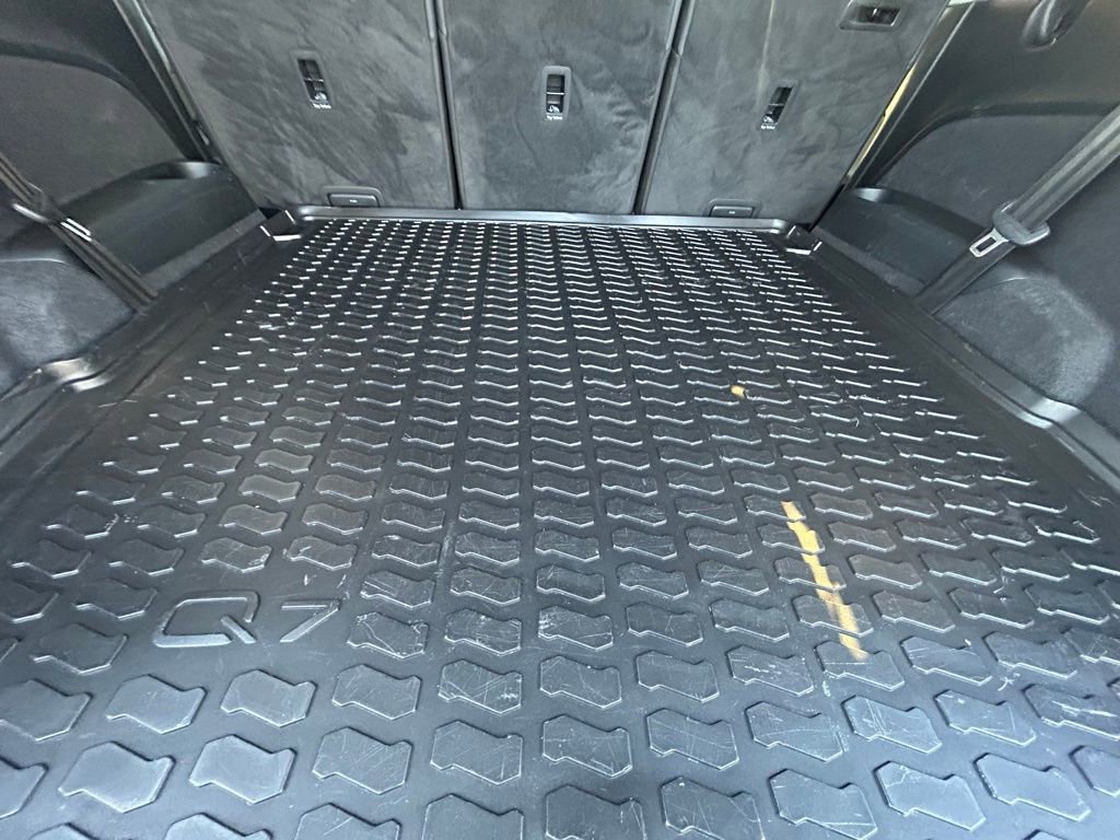 Used 2023 Audi Q7 2.0T Premium w/ Towing Package image 41