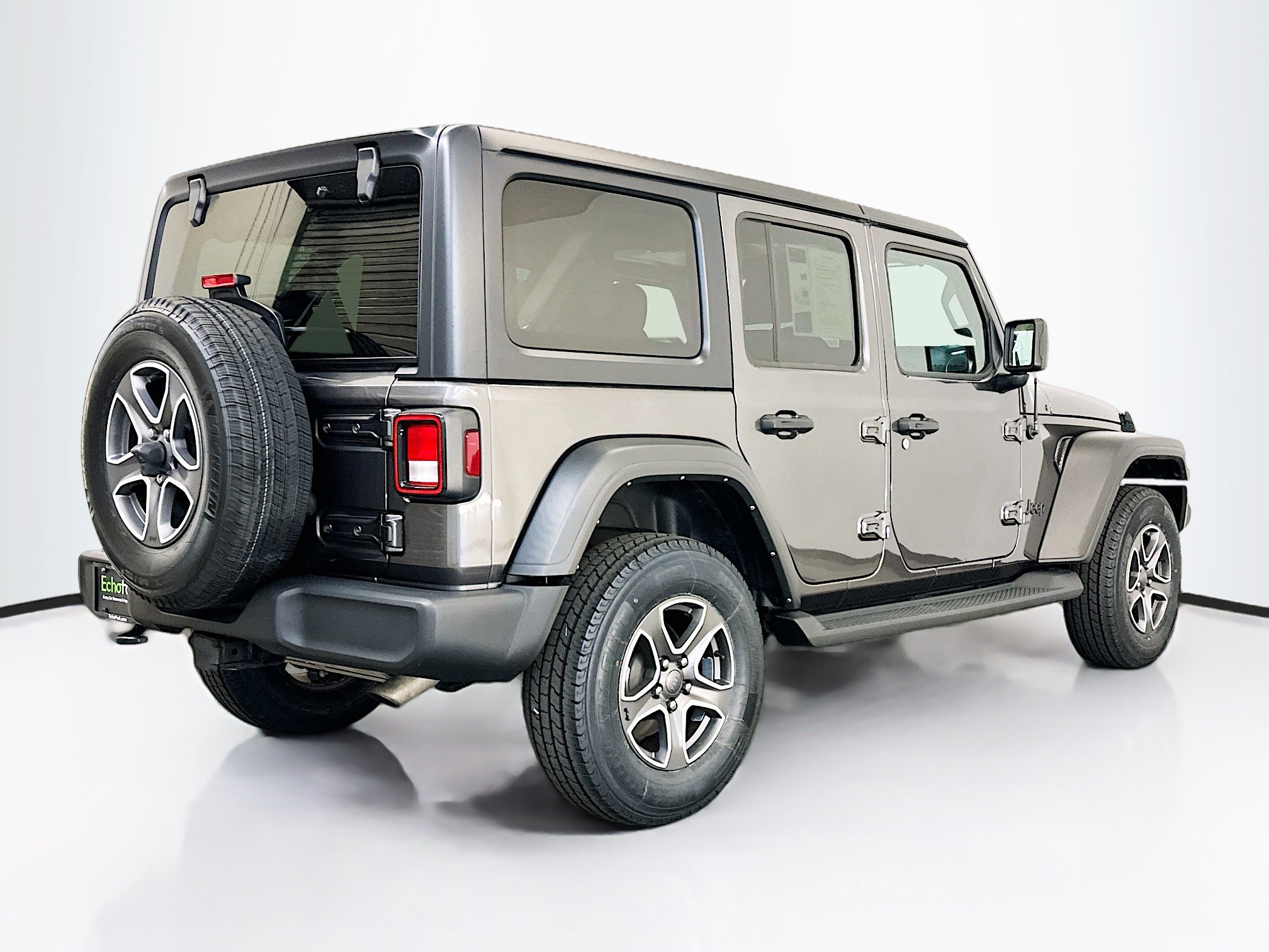 Used 2022 Jeep Wrangler Sport S image 9