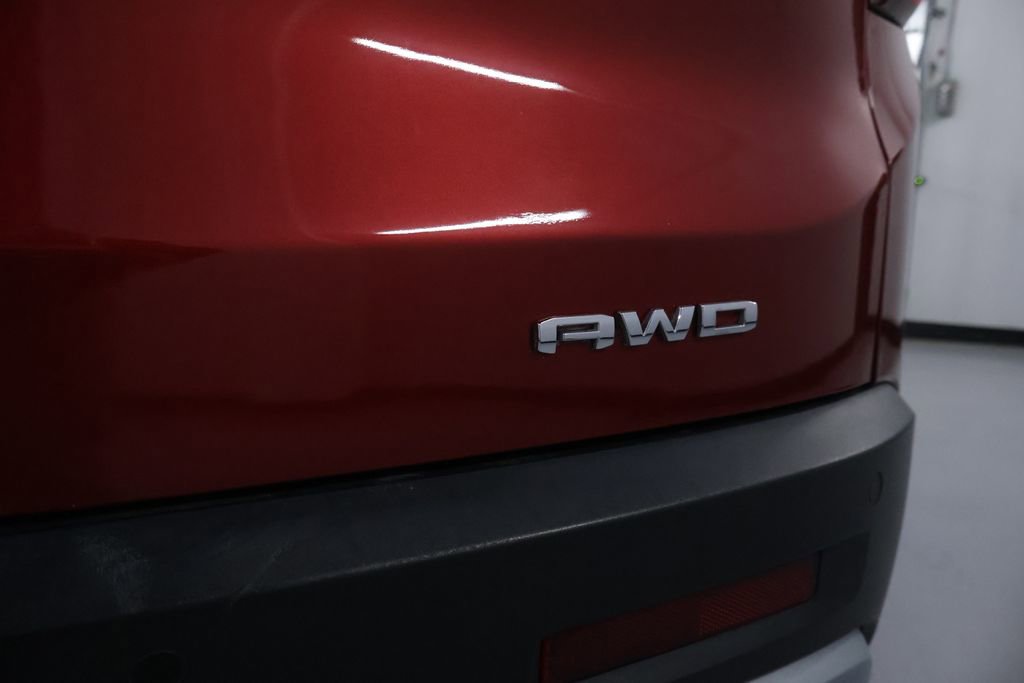 Used 2021 GMC Acadia SLT w/ LPO, Floor Liner Package image 11