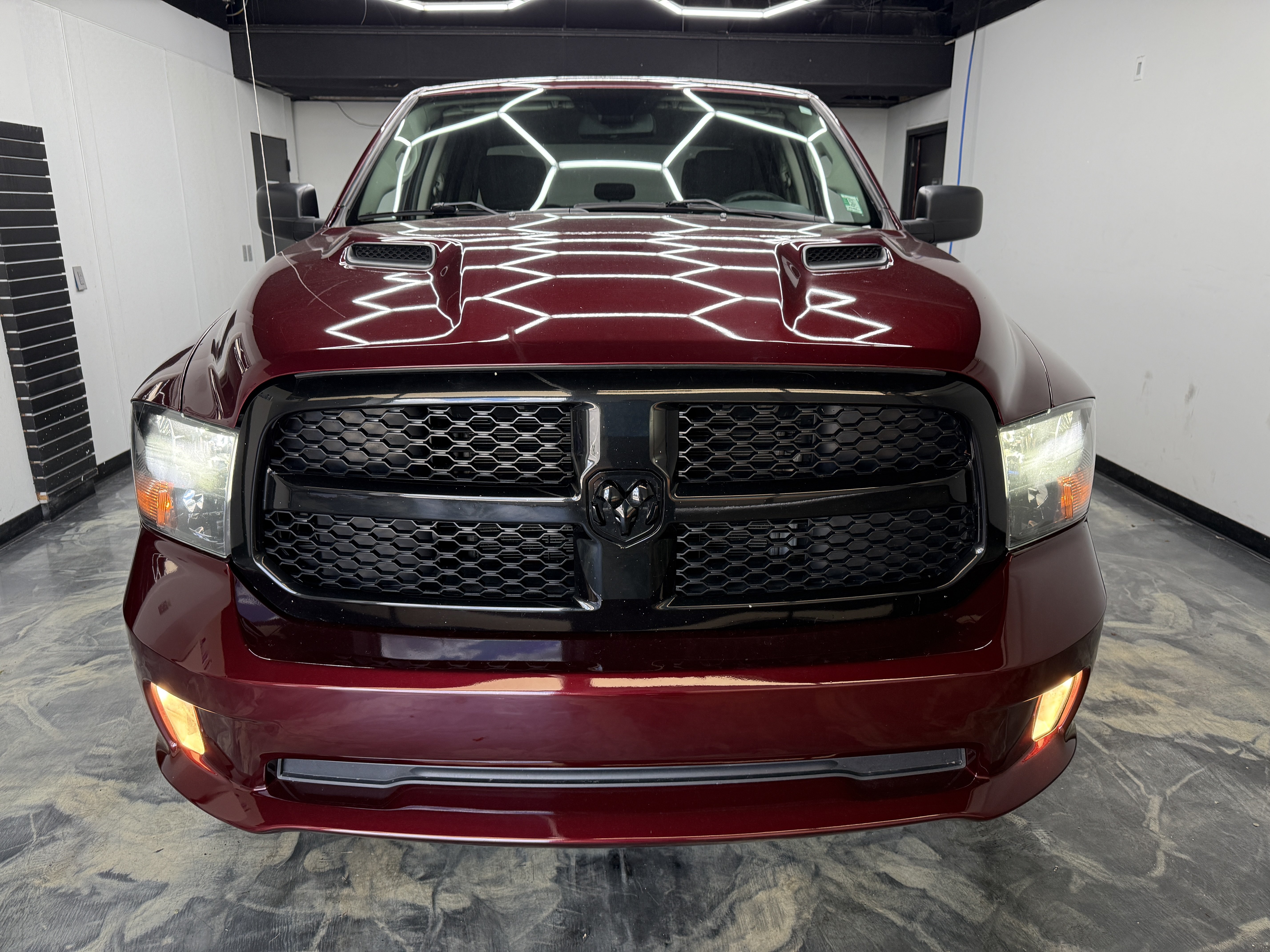 Used 2019 RAM 1500 Express w/ Wheel & Sound Group AWD/4WD image 4