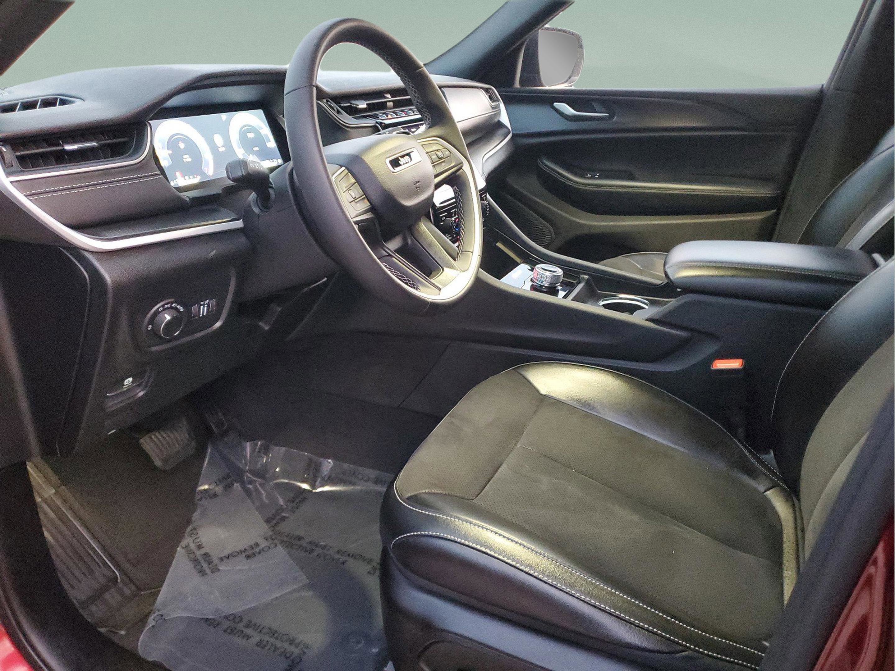 Certified 2023 Jeep Grand Cherokee Altitude image 19