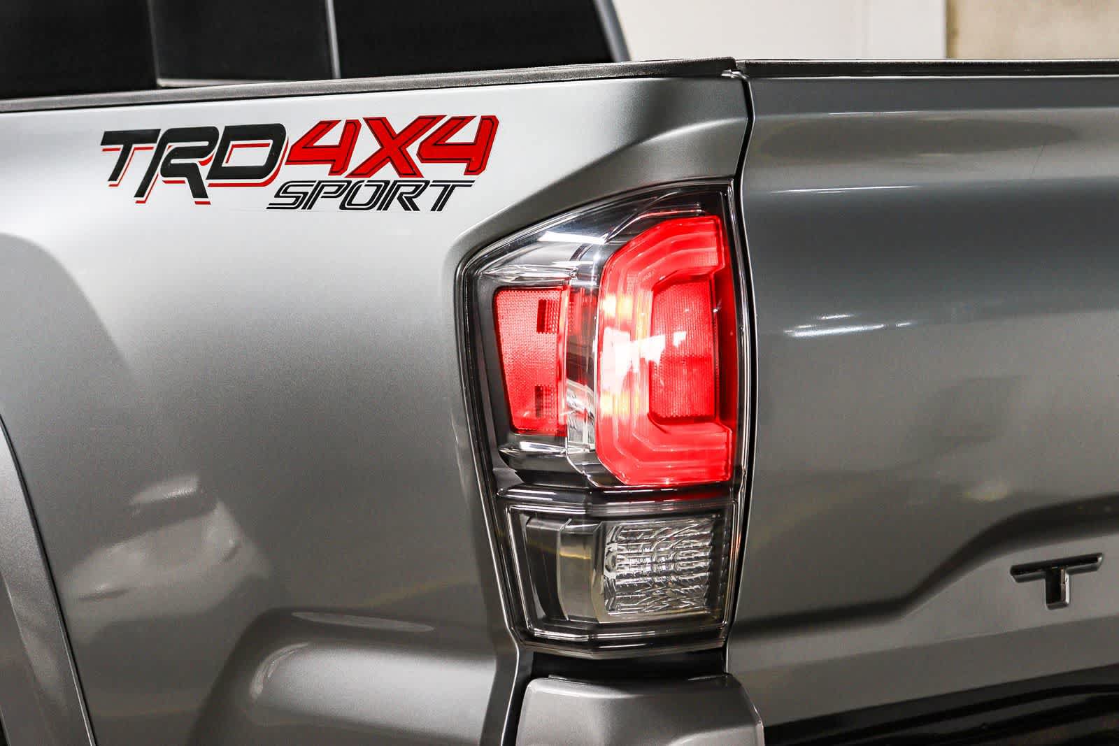 Certified 2022 Toyota Tacoma TRD Sport w/ TRD Premium Sport Package AWD/4WD image 11