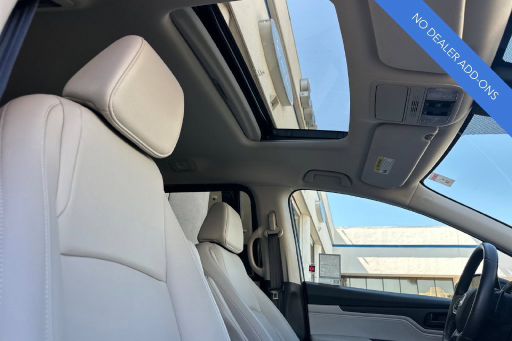 Certified 2025 Honda Odyssey EX-L image 18