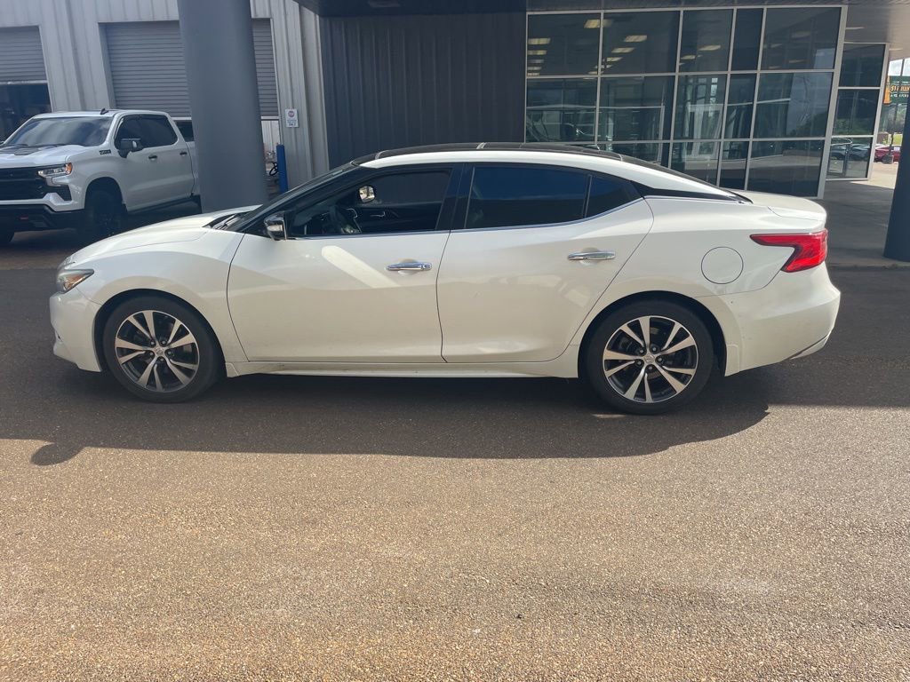 Used 2017 Nissan Maxima Platinum image 4