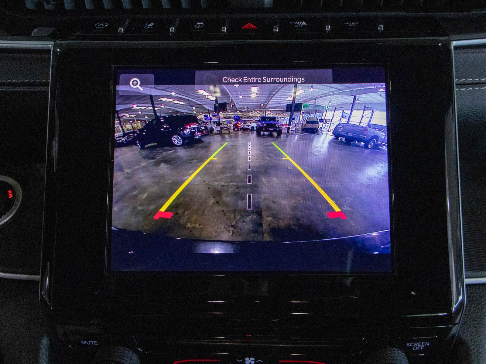 Used 2023 Jeep Grand Cherokee L Laredo RWD image 6