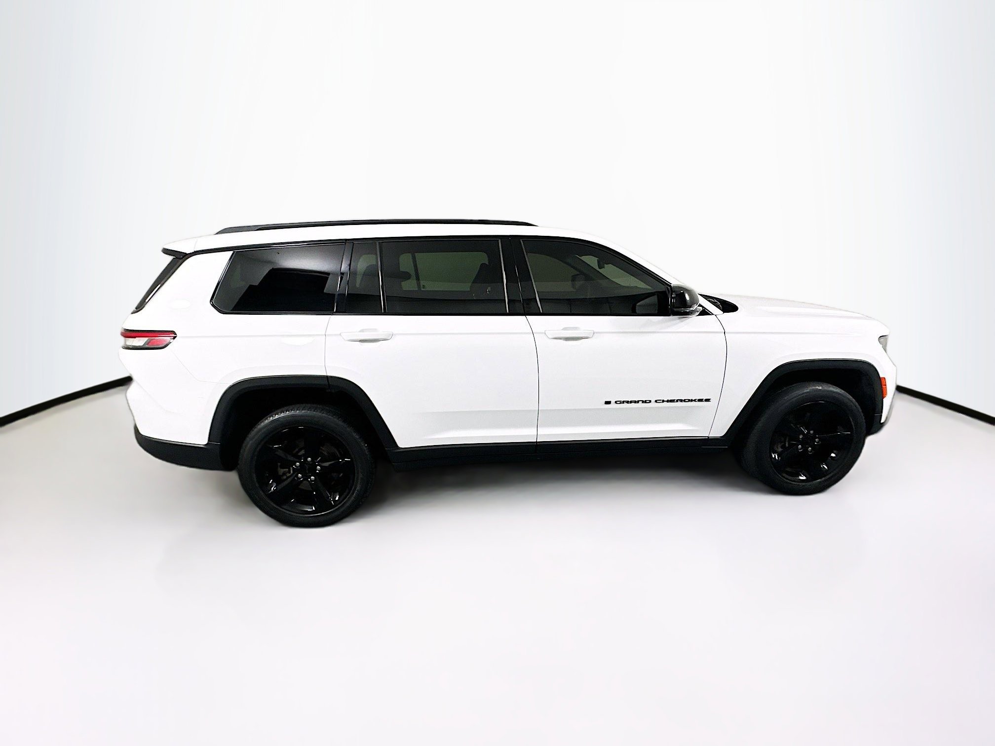 Used 2022 Jeep Grand Cherokee L Laredo AWD/4WD image 10