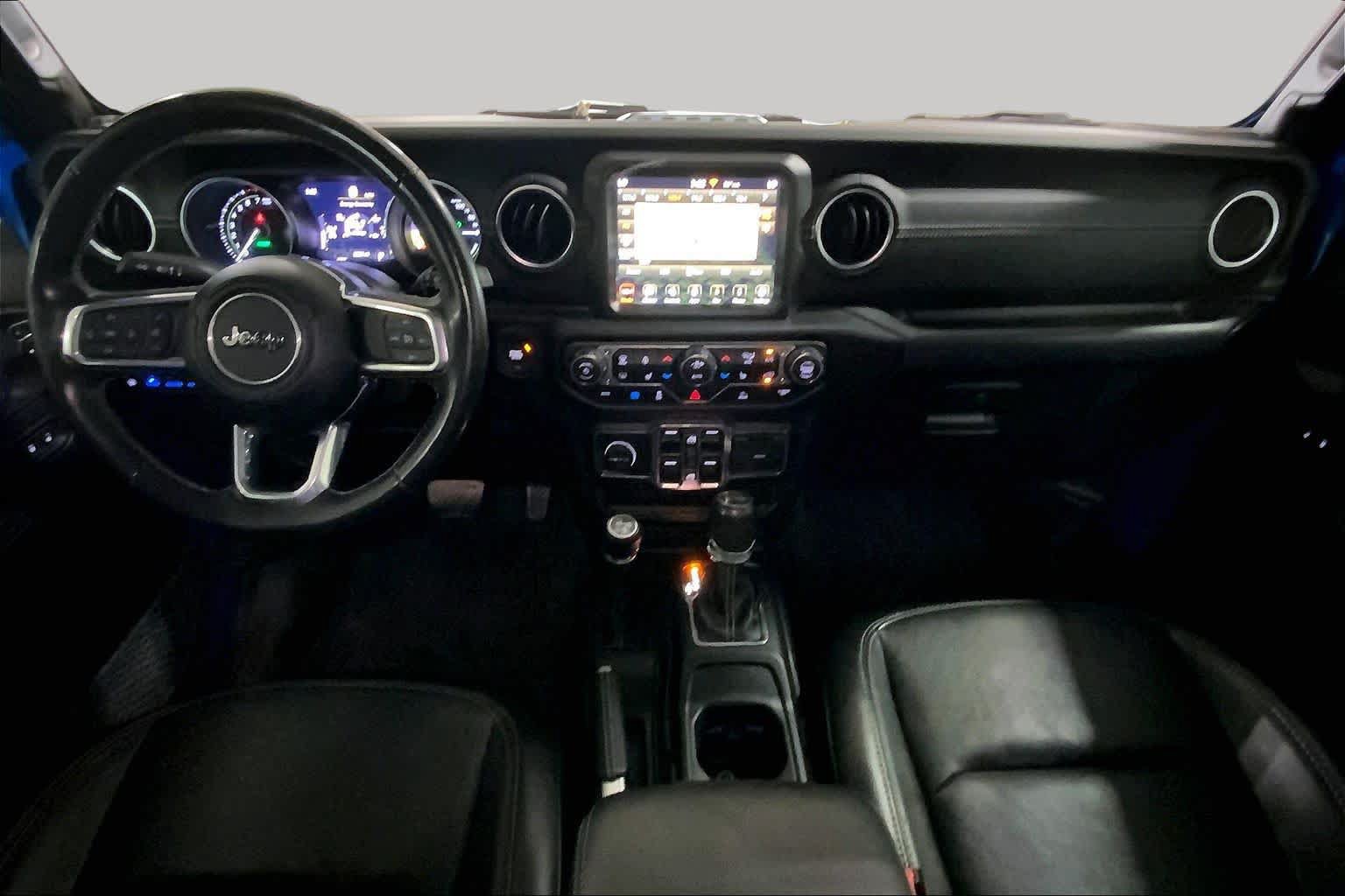 Used 2022 Jeep Wrangler Unlimited Sahara w/ Cold Weather Group AWD/4WD image 15