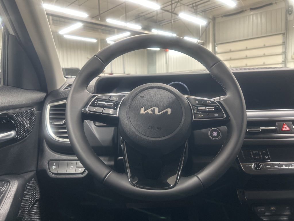 New 2026 Kia Seltos EX image 13