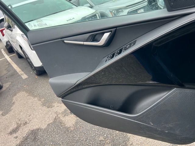 Certified 2023 Kia Niro EX FWD image 17
