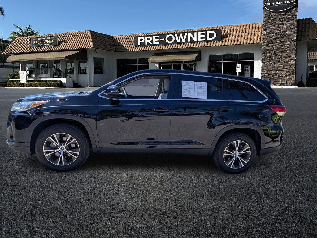 Used 2019 Toyota Highlander LE image 4