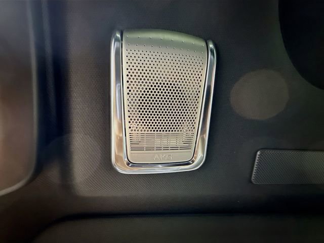 Used 2026 Cadillac Vistiq Sport w/ LPO, Floor Liner Package image 21