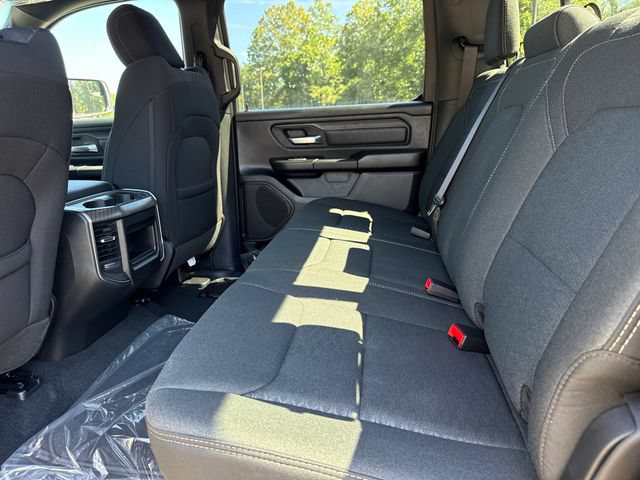 New 2026 RAM 1500 Express AWD/4WD image 24