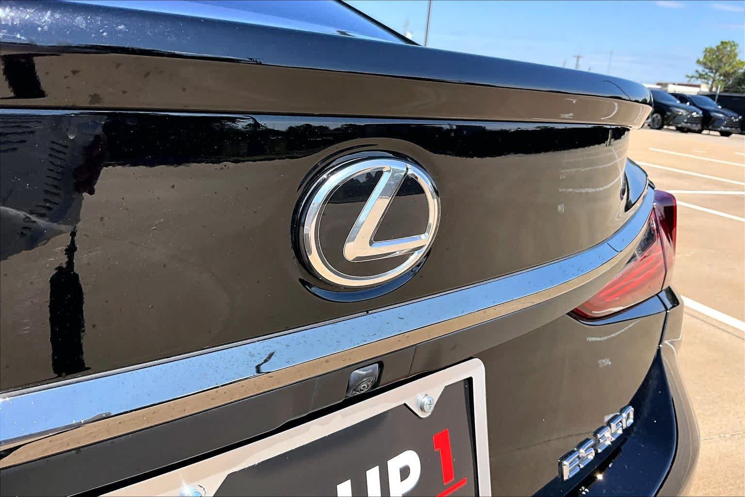 Used 2024 Lexus ES 350 F Sport w/ Accessory Package (Z2) FWD image 28