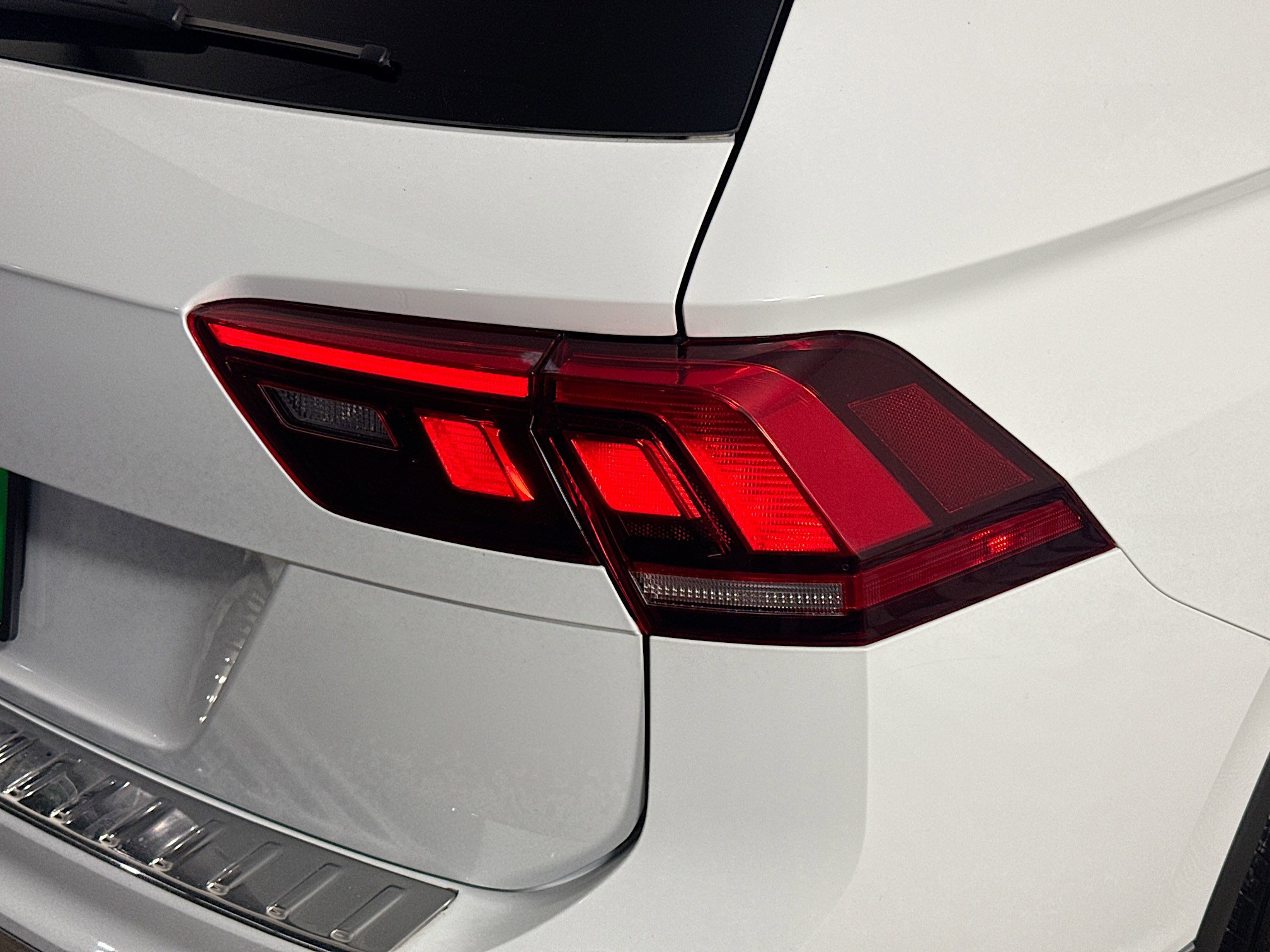 Used 2024 Volkswagen Tiguan Wolfsburg Edition image 34