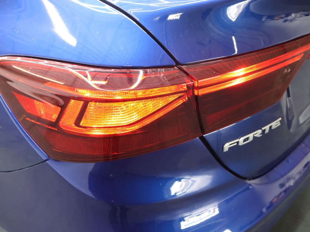 Used 2024 Kia Forte LXS w/ LXS Technology Package image 30