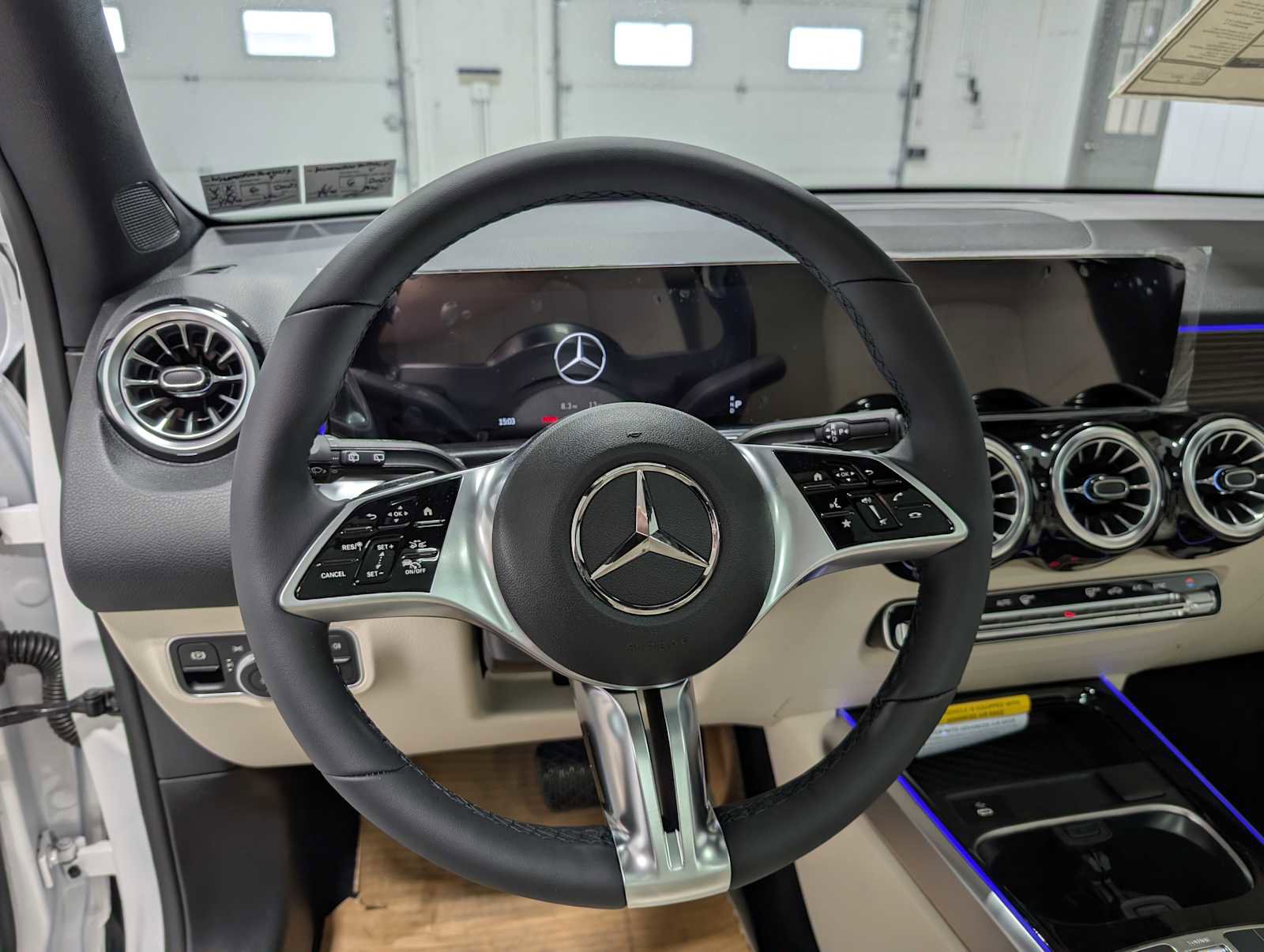 New 2026 Mercedes-Benz GLB 250 4MATIC image 32