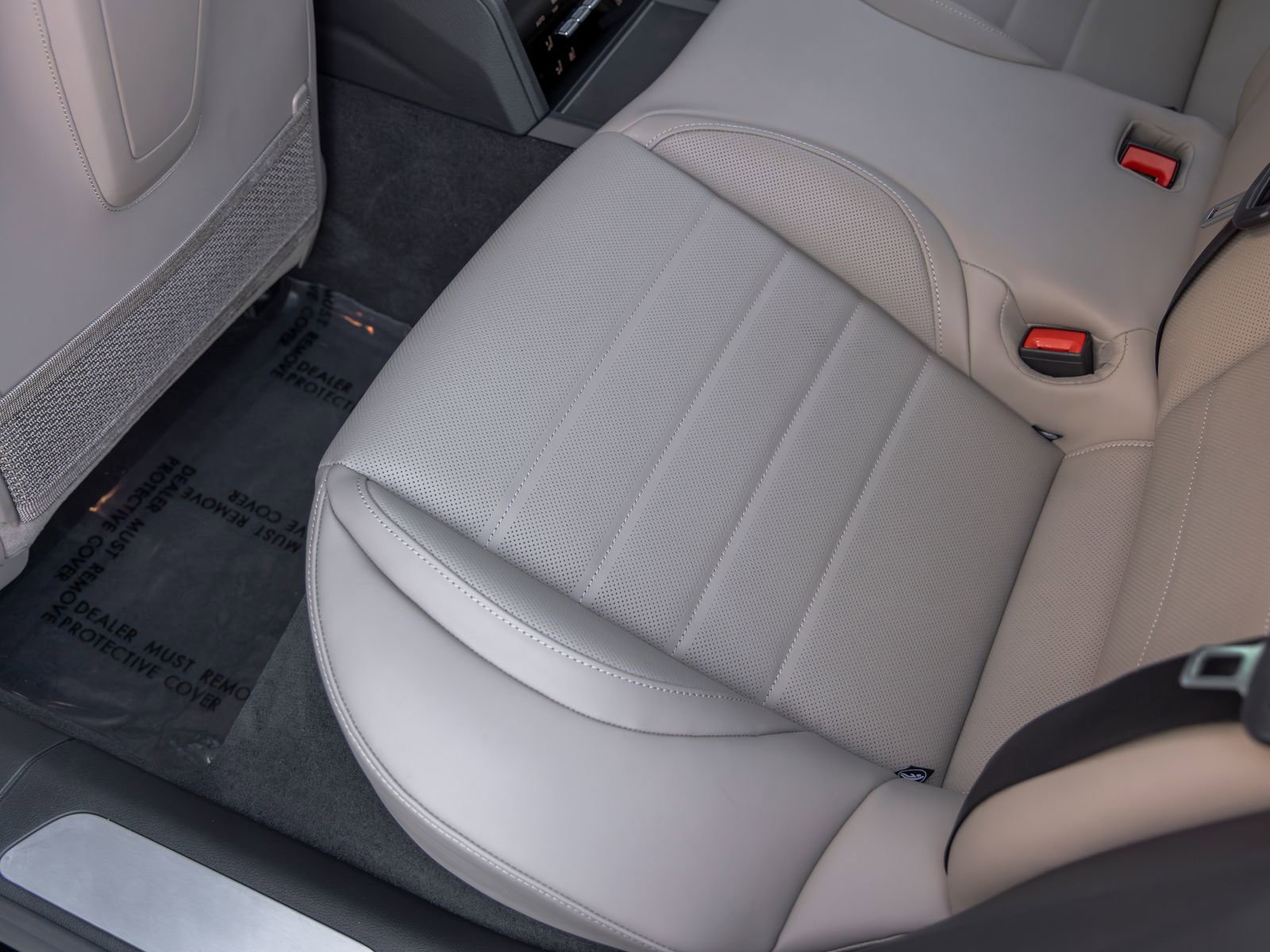 Certified 2025 Porsche Panamera RWD image 43