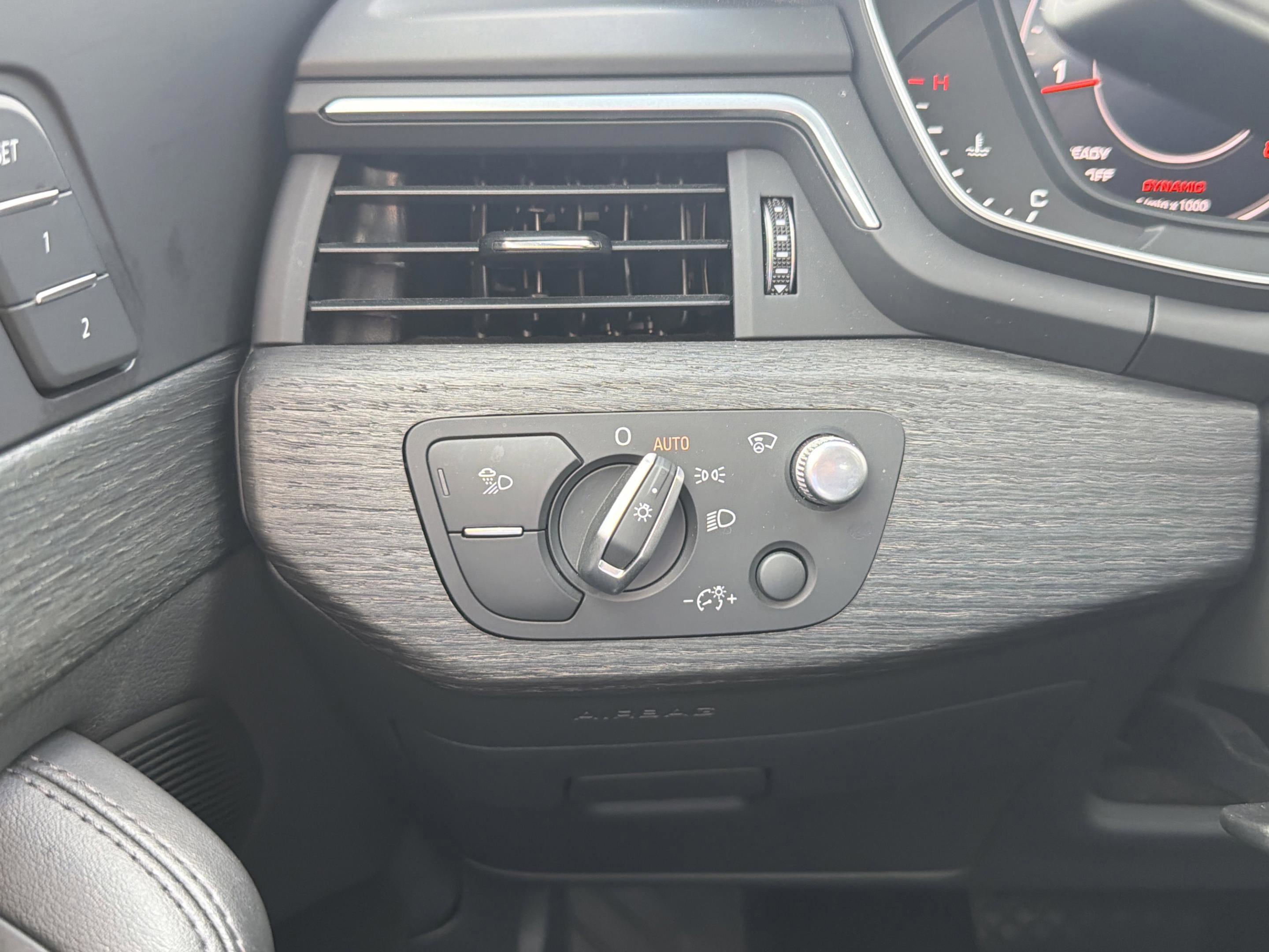 Used 2018 Audi A4 2.0T Prestige image 14