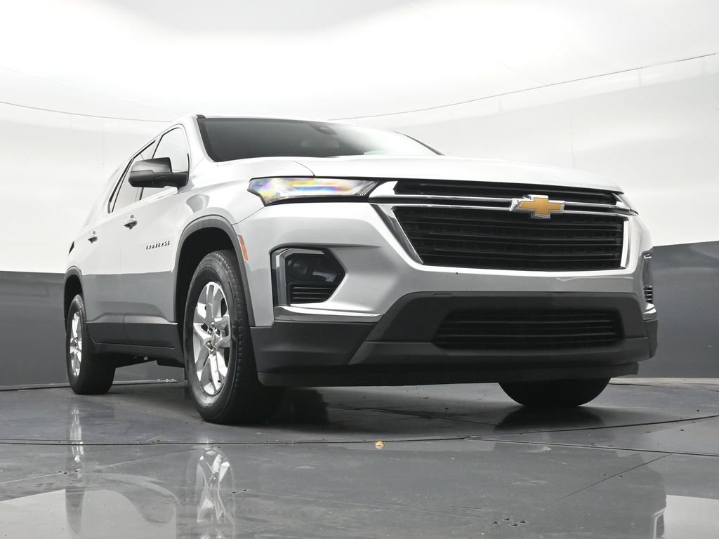 Used 2022 Chevrolet Traverse LS FWD image 36