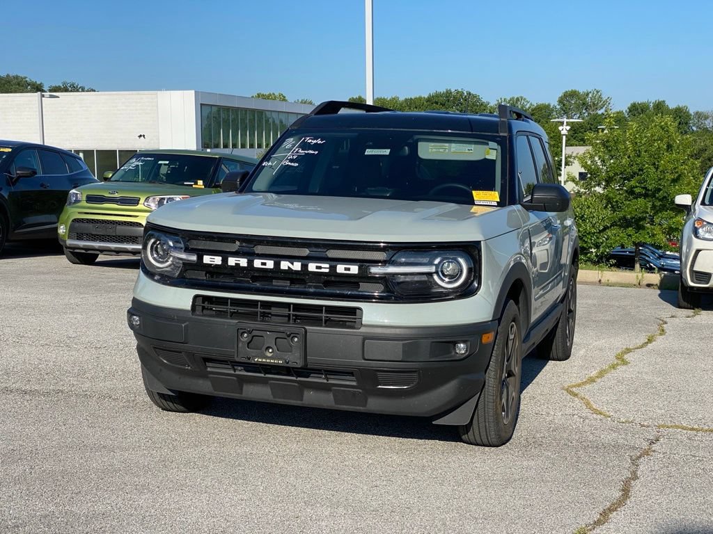 Used 2024 Ford Bronco Sport Outer Banks AWD/4WD image 3