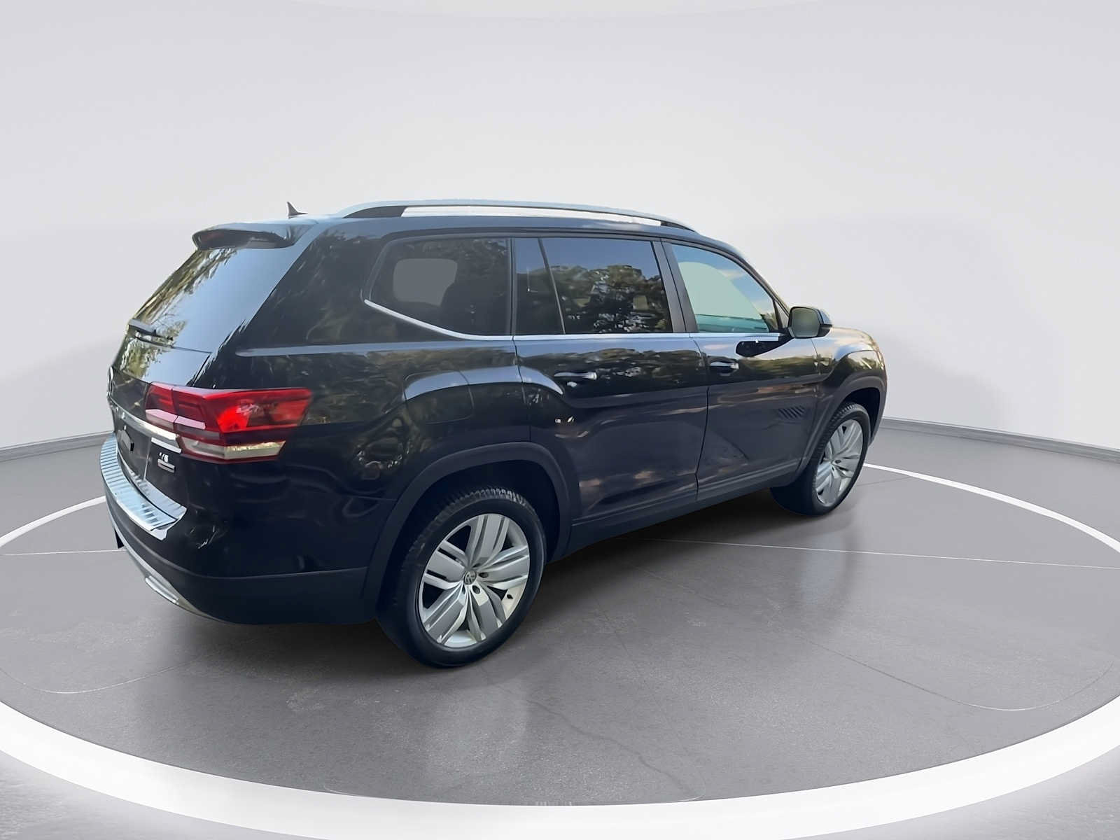 Used 2019 Volkswagen Atlas SE w/ Towing Package AWD/4WD image 8