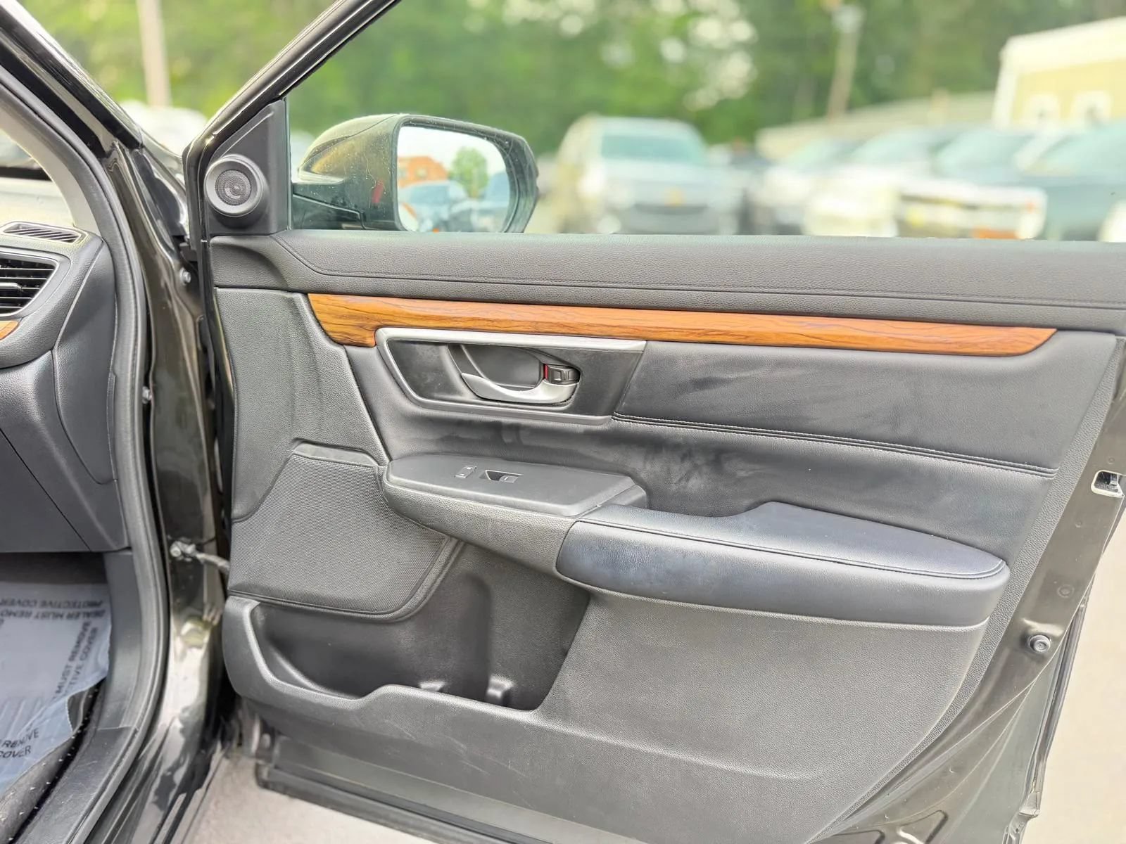 Used 2017 Honda CR-V Touring image 30