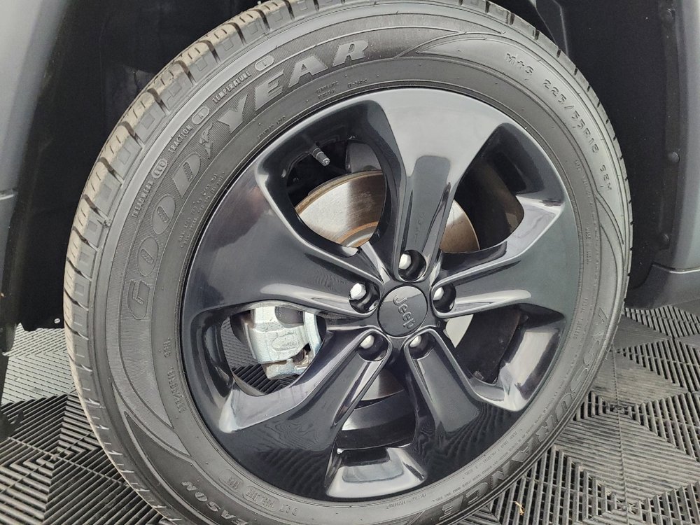 Used 2019 Jeep Compass Altitude image 31