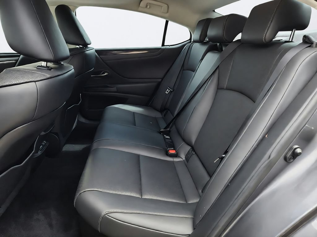 Used 2021 Lexus ES 300h w/ Accessory Package 2 FWD image 29