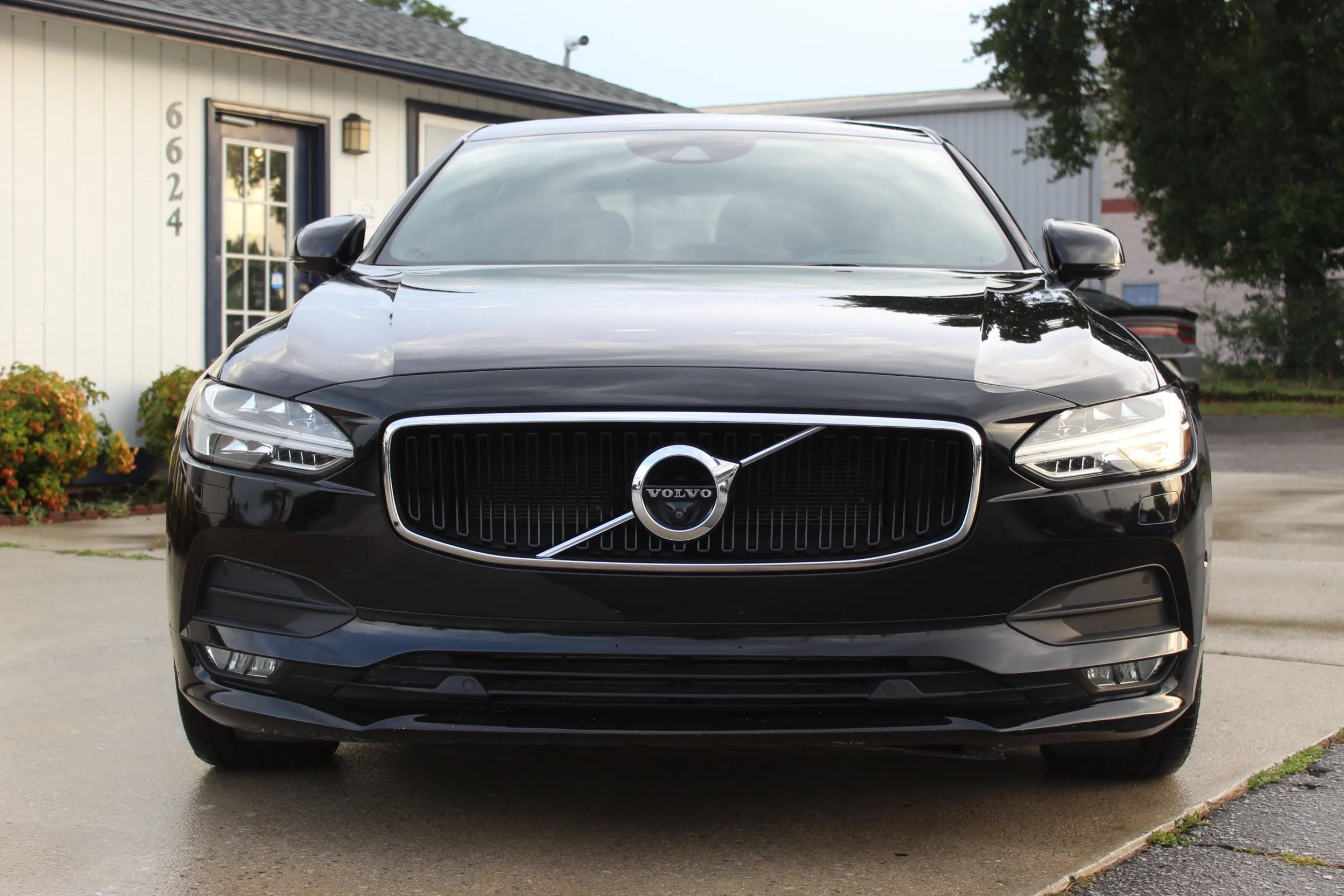 Used 2018 Volvo S90 T6 Momentum w/ Convenience Package AWD/4WD image 8
