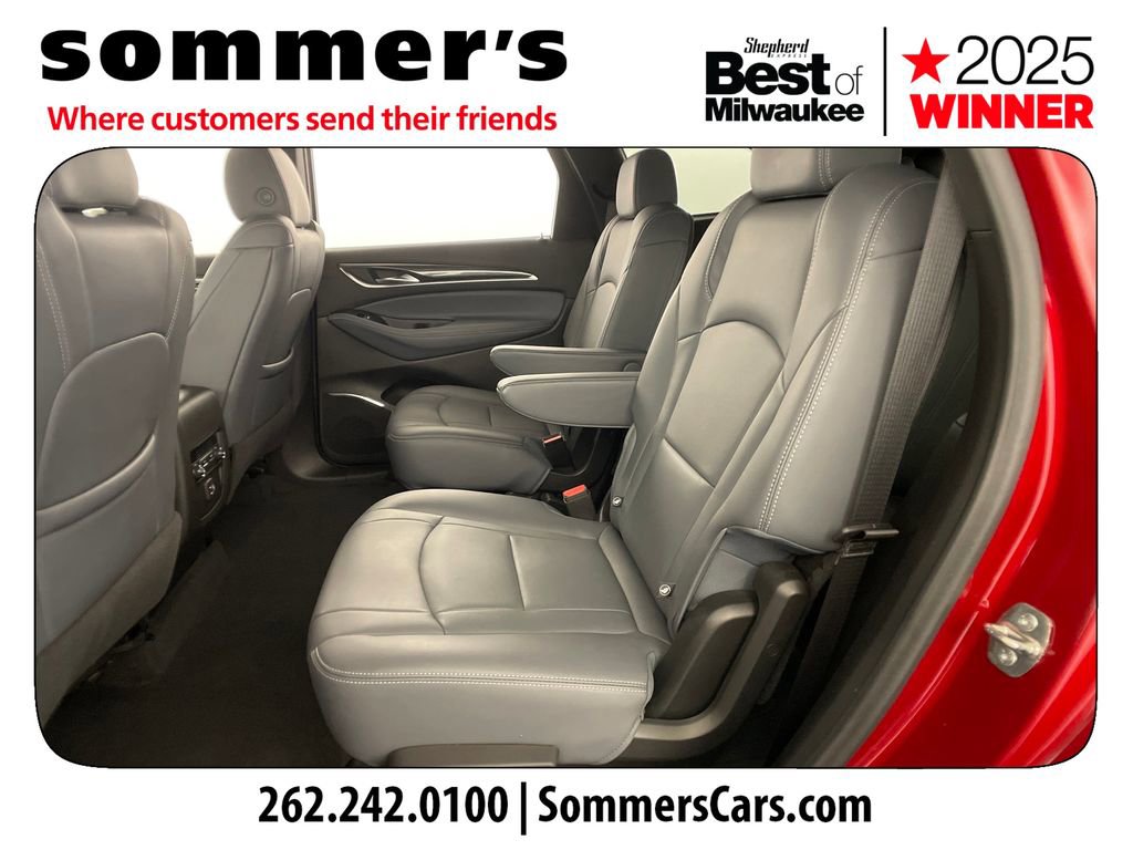 Used 2023 Buick Enclave Essence image 21