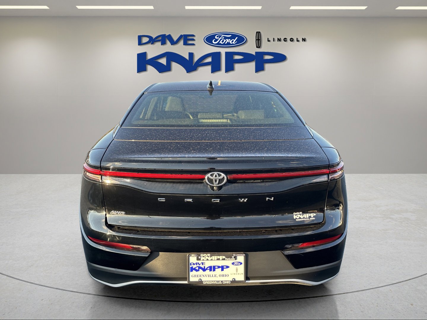 Used 2023 Toyota Crown XLE image 7