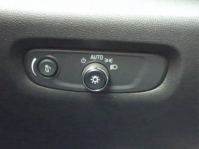 Used 2023 Chevrolet Traverse LT w/ Midnight/Sport Edition AWD/4WD image 18