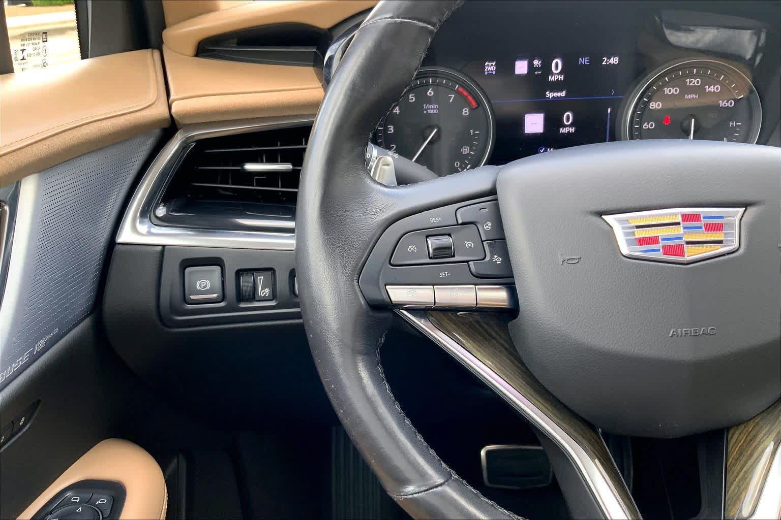 Used 2020 Cadillac XT6 Sport w/ Platinum Package AWD/4WD image 24
