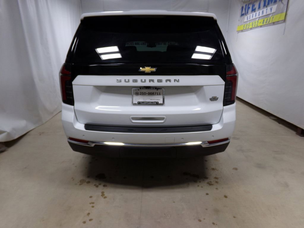 New 2025 Chevrolet Suburban LS image 5