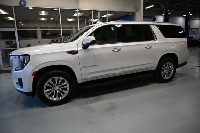 Used 2021 GMC Yukon XL SLT w/ SLT Premium Package image 7