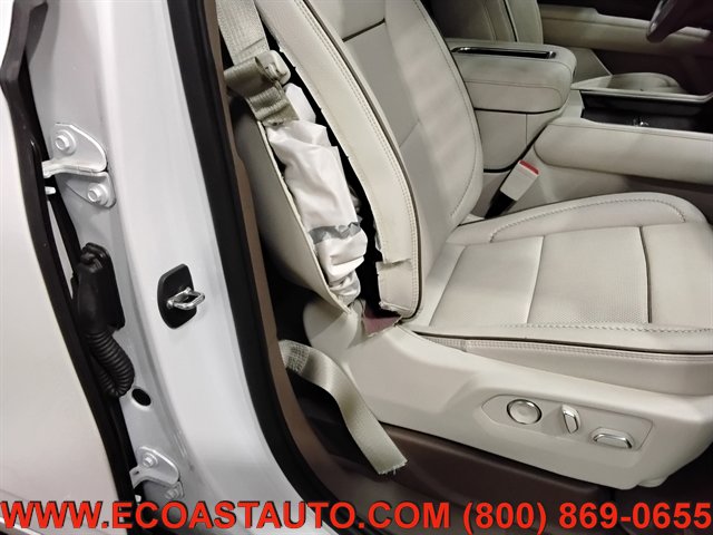Used 2023 GMC Yukon XL Denali AWD/4WD image 22