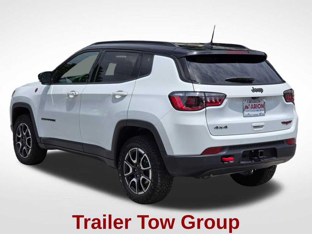 Used 2024 Jeep Compass Trailhawk w/ Trailhawk Convenience Group AWD/4WD image 17
