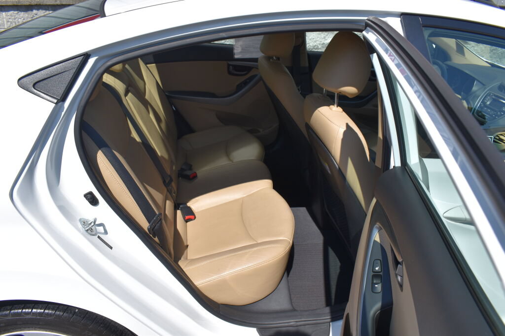 Used 2013 Hyundai Elantra Limited FWD image 23
