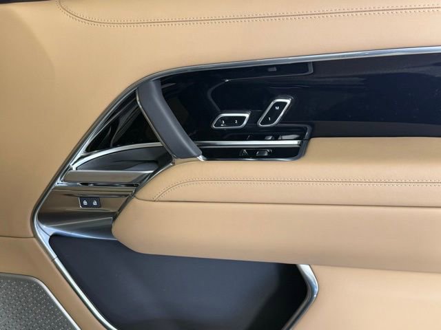 New 2026 Land Rover Range Rover Long Wheelbase Autobiography AWD/4WD image 31