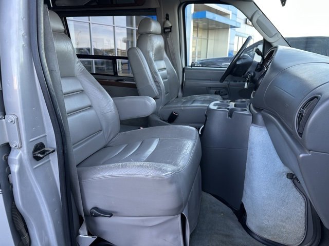Used 2004 Ford E-150 and Econoline 150 image 11