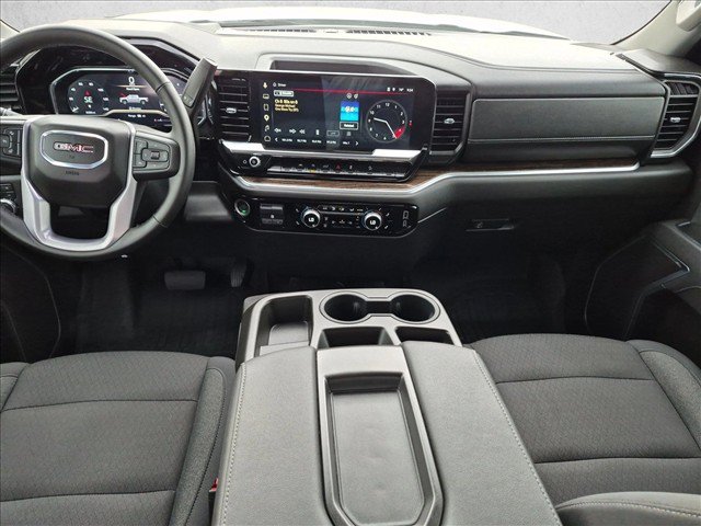 Used 2025 GMC Sierra 1500 SLE AWD/4WD image 18