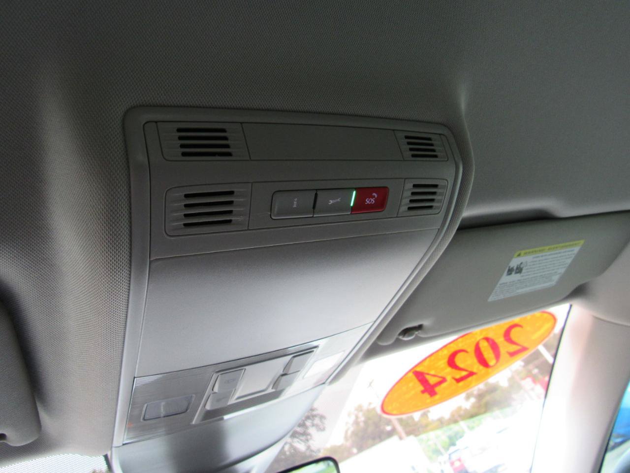 Used 2024 Volkswagen Taos S FWD image 28