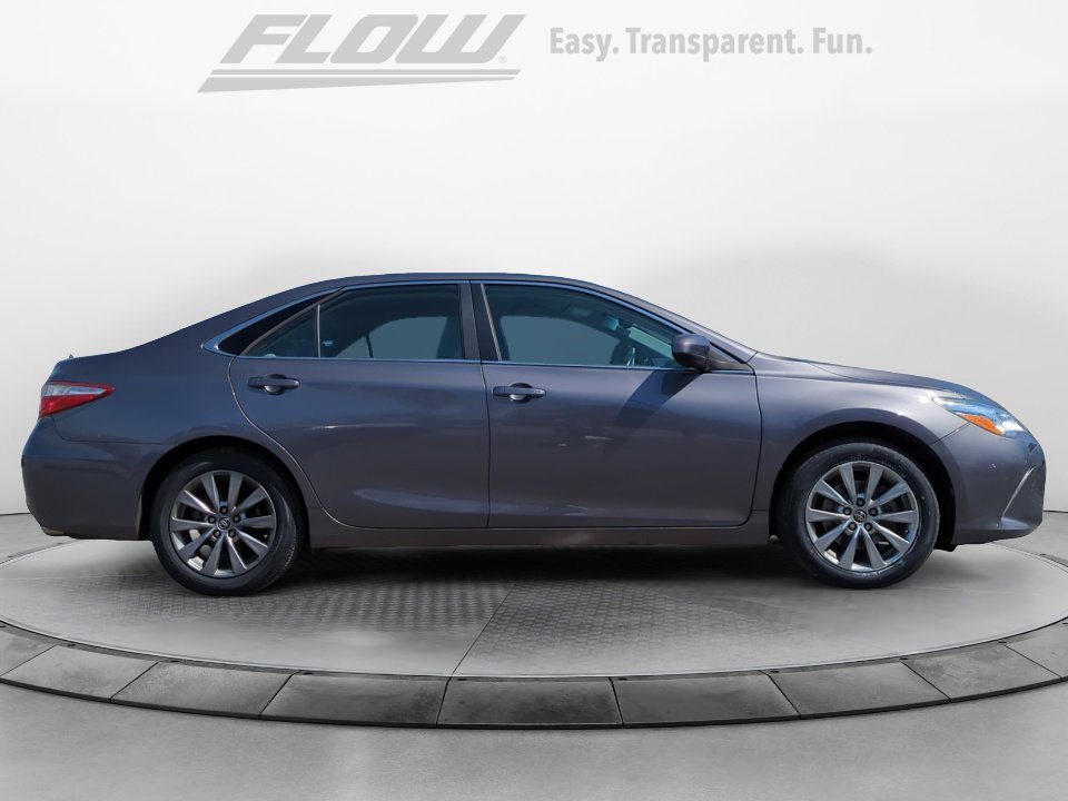 Used 2015 Toyota Camry XLE w/ Convenience Package image 10