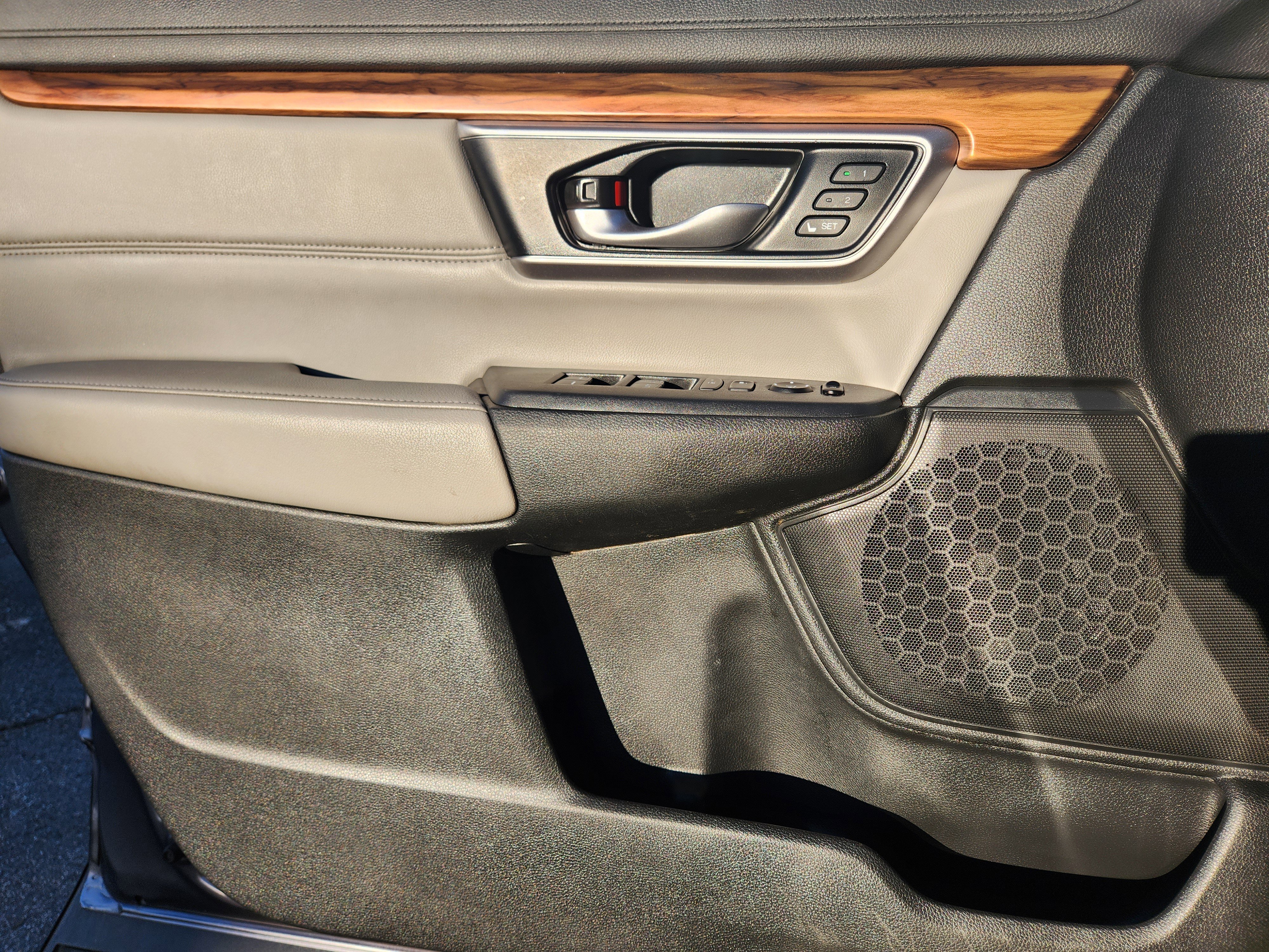 Used 2021 Honda CR-V Touring image 11