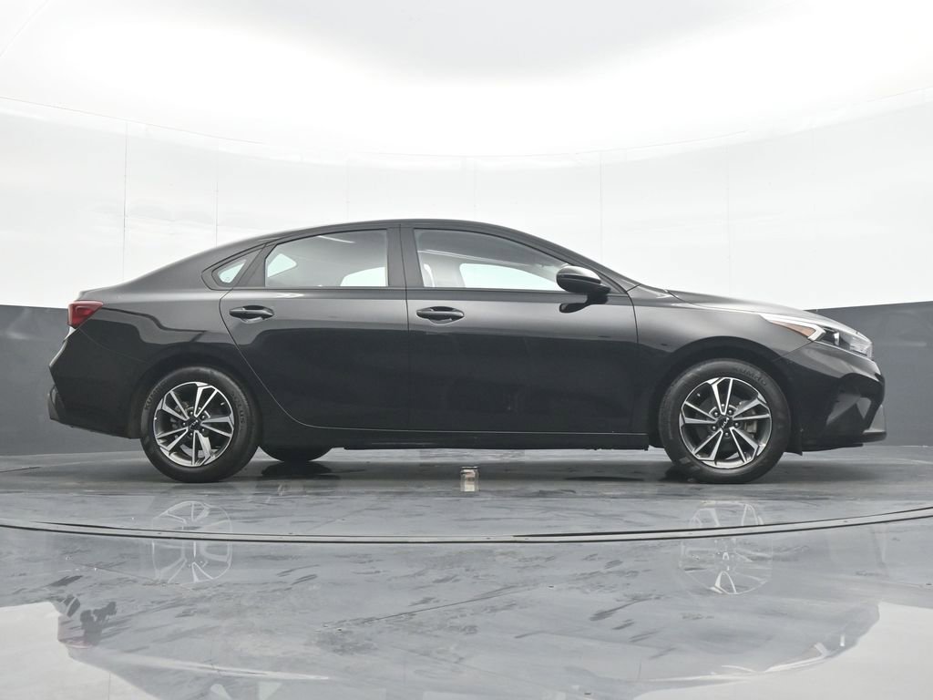 Used 2023 Kia Forte LXS image 31