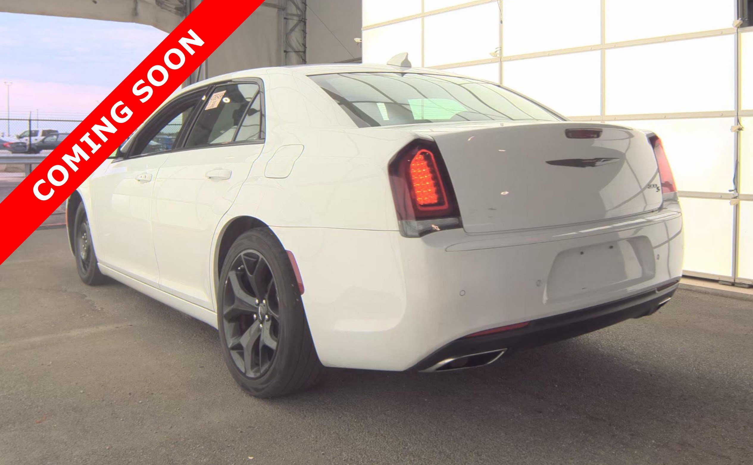 Used 2022 Chrysler 300 S RWD image 3