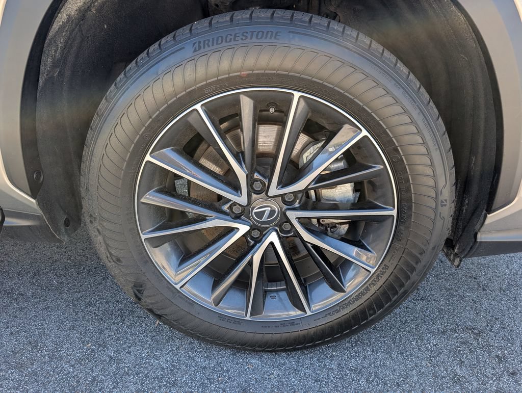 Used 2024 Lexus NX 250 FWD image 12