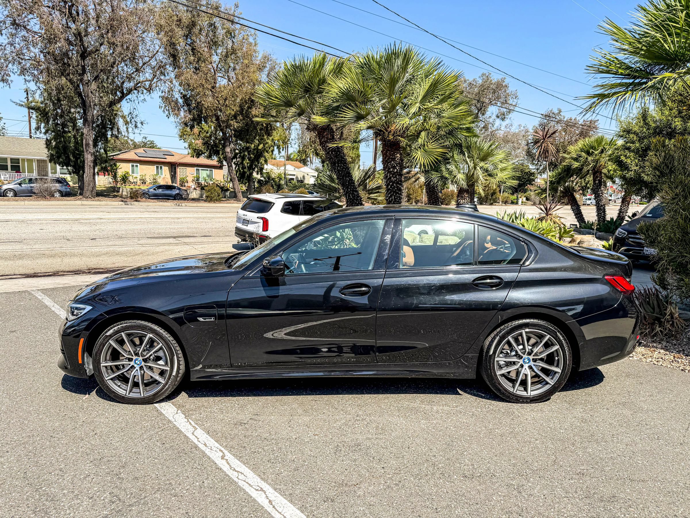 Used 2022 BMW 330e w/ Driving Assistance Package RWD image 13
