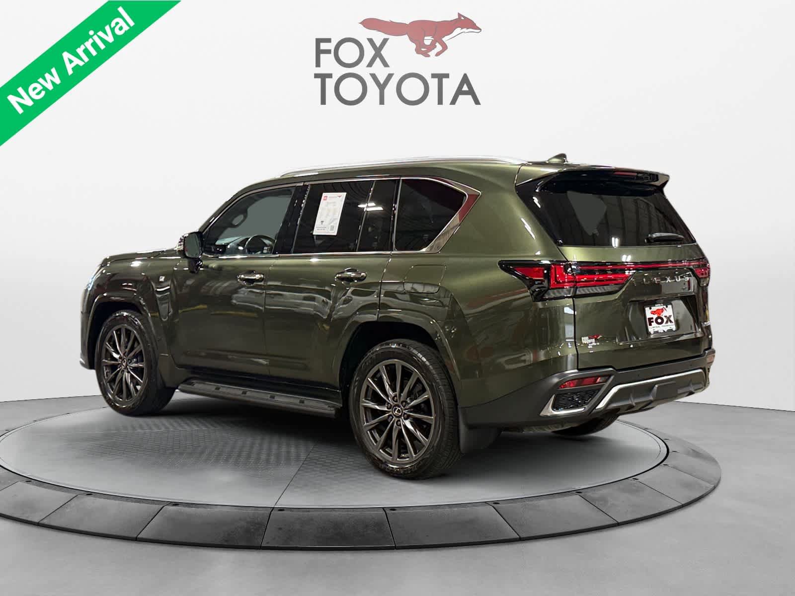 Used 2023 Lexus LX 600 F Sport w/ Accessory Package (Z1) AWD/4WD image 4
