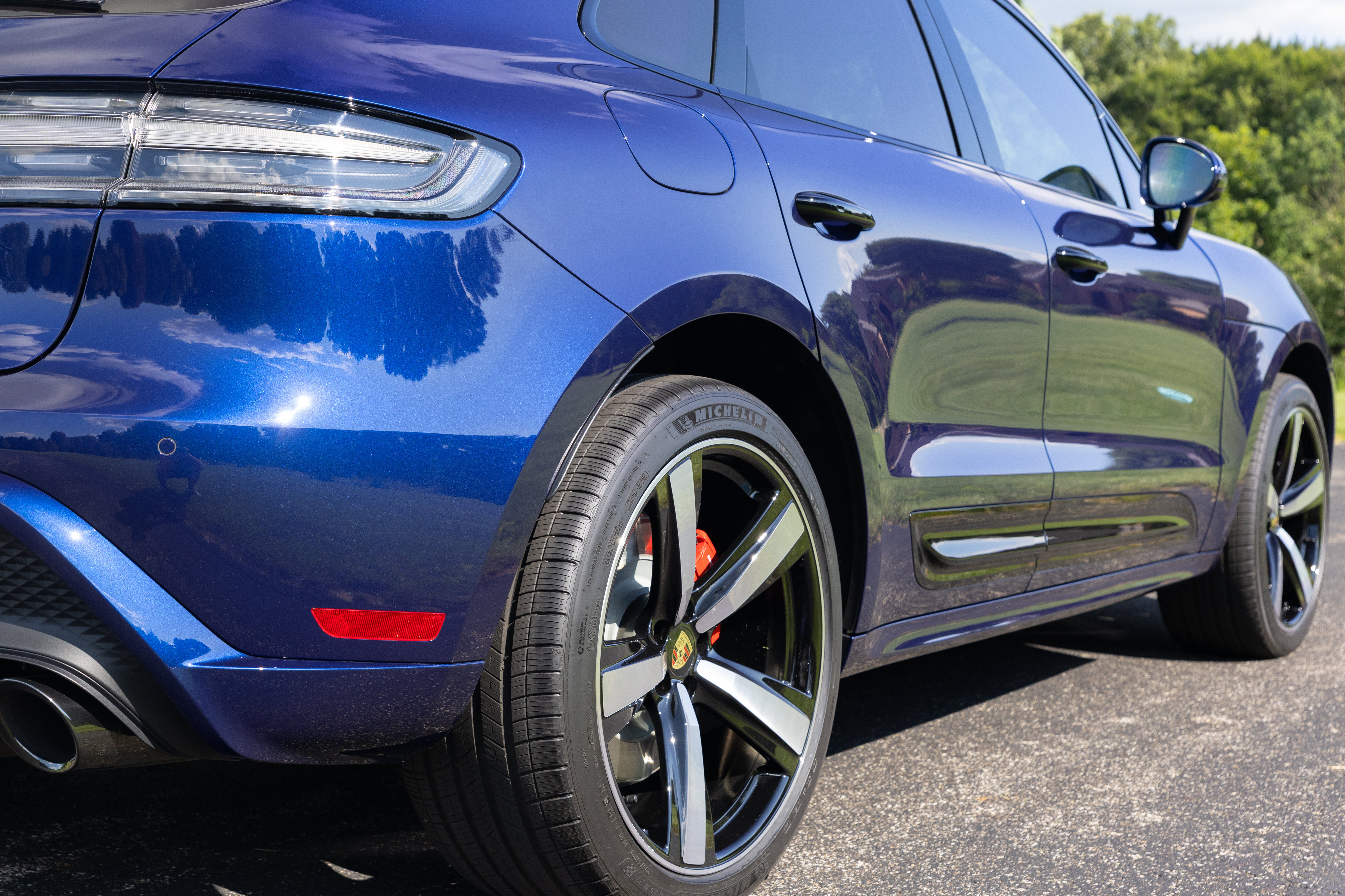 Used 2024 Porsche Macan GTS AWD/4WD image 59